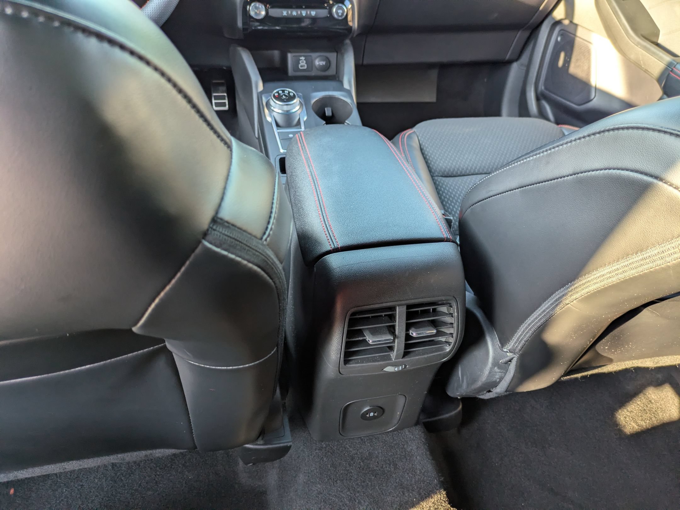 Certified 2024 Ford Escape ST-Line w/ Tech Pack #1 FWD image 31
