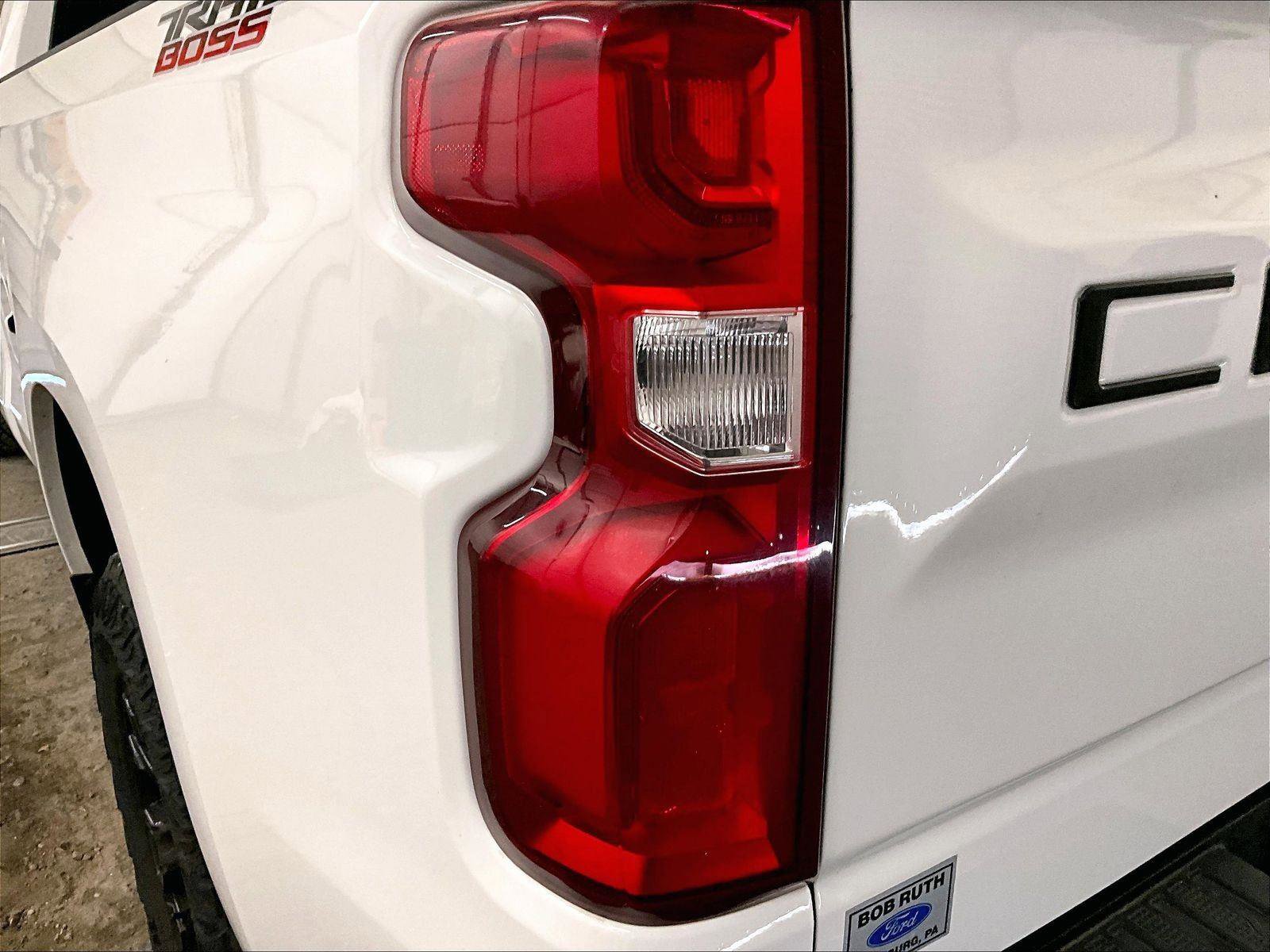 Used 2021 Chevrolet Silverado 1500 LT Trail Boss w/ Convenience Package II AWD/4WD image 28