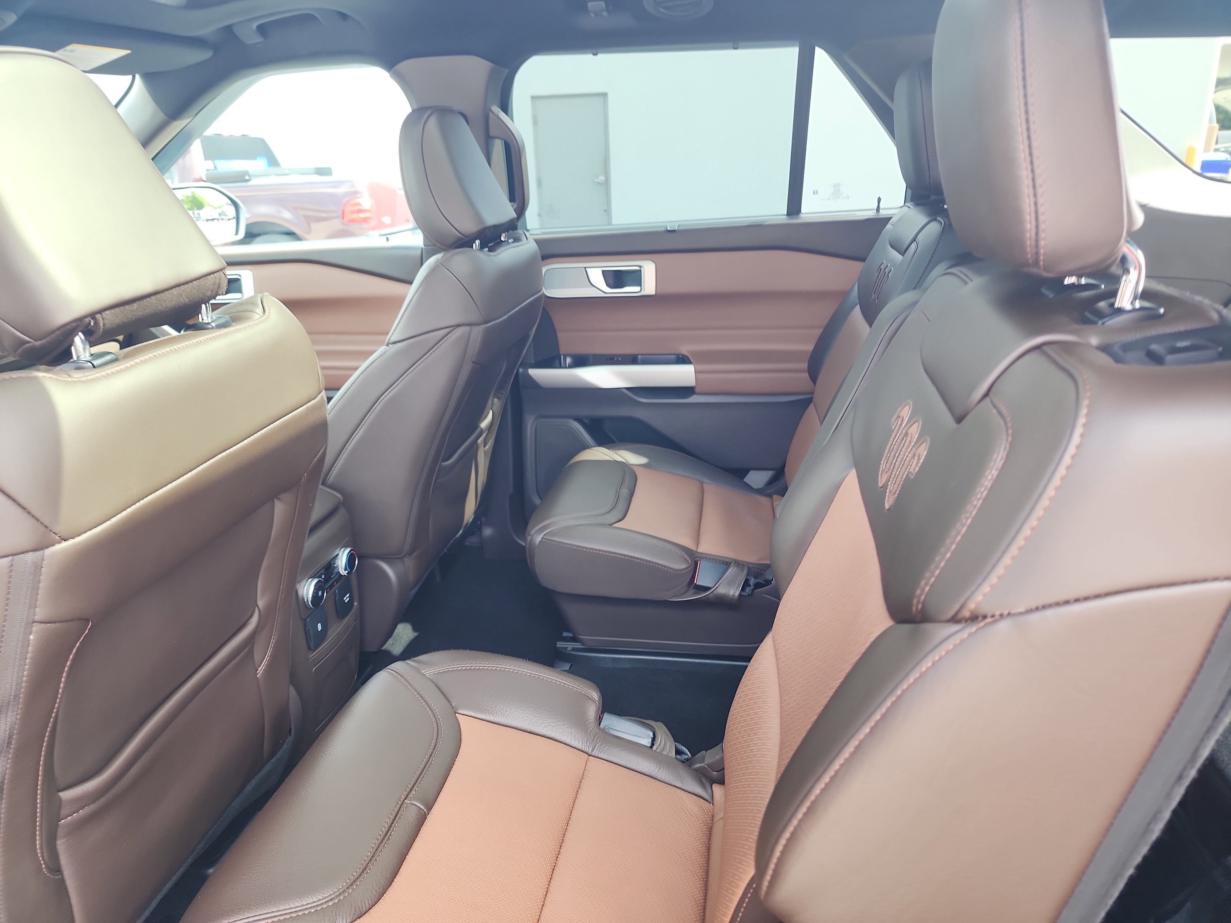 Certified 2023 Ford Explorer King Ranch w/ Class IV Trailer Tow Package image 18