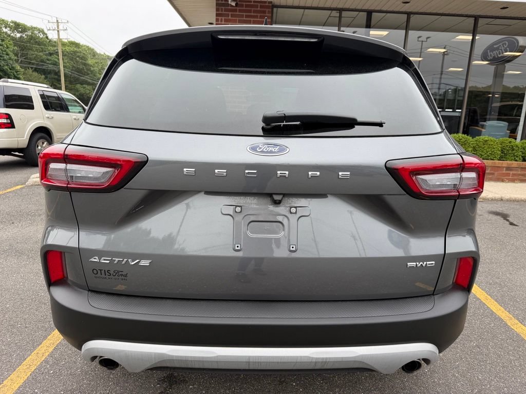 Certified 2024 Ford Escape Active AWD/4WD image 3