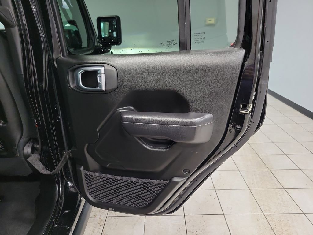Used 2024 Jeep Wrangler Unlimited Rubicon 4xe AWD/4WD image 27