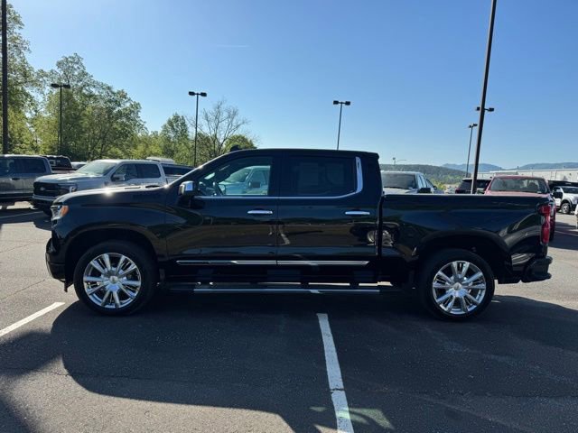 Used 2022 Chevrolet Silverado 1500 High Country w/ High Country Premium Package AWD/4WD image 4