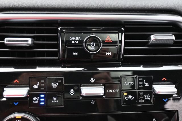 Used 2025 Nissan Armada Platinum AWD/4WD image 24