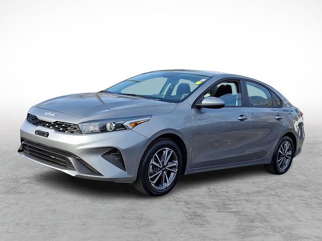 Used 2023 Kia Forte LXS image 3