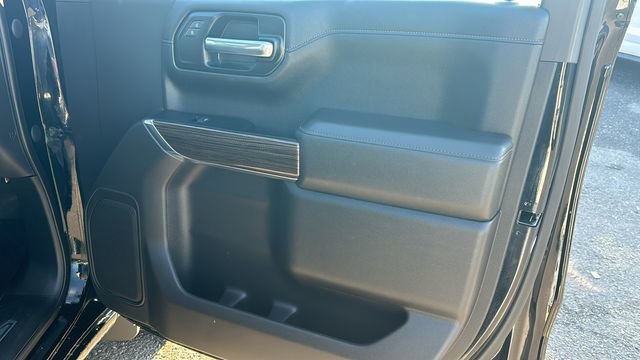 Used 2022 Chevrolet Silverado 1500 LT w/ Bed Protection Package image 10