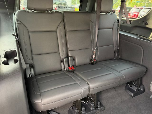 Used 2025 Chevrolet Suburban LT w/ Comfort Package AWD/4WD image 33