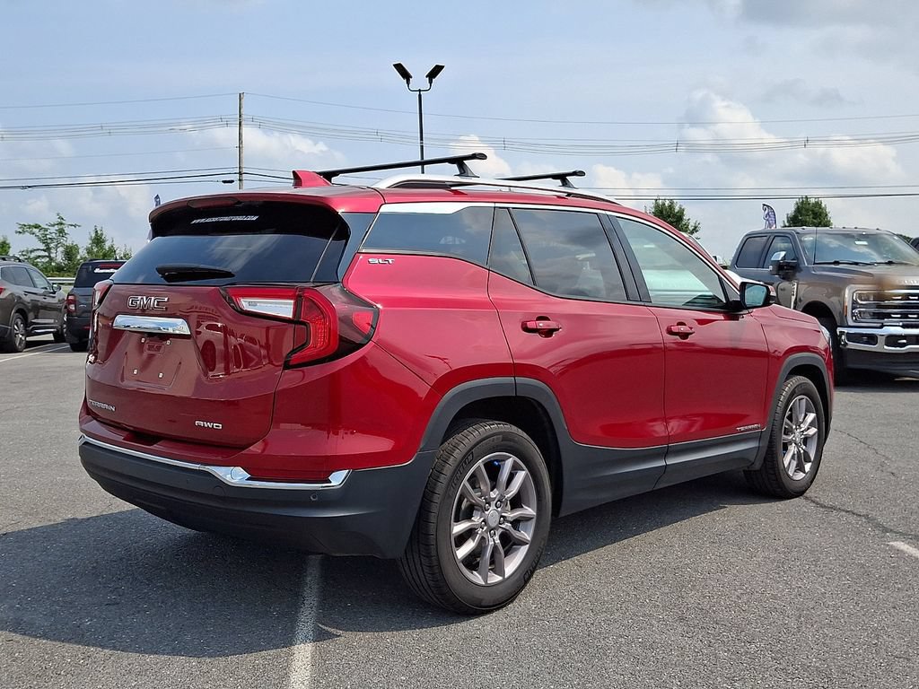 Used 2024 GMC Terrain SLT w/ LPO, Floor Liner Package AWD/4WD image 6