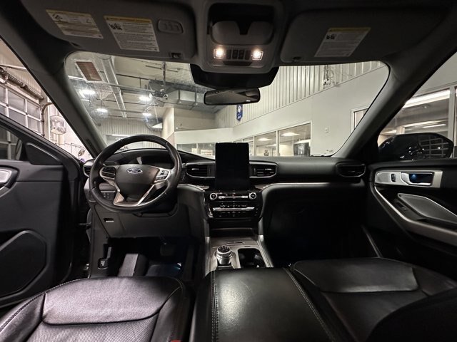 Certified 2024 Ford Explorer Limited w/ Limited Technology Package AWD/4WD image 18