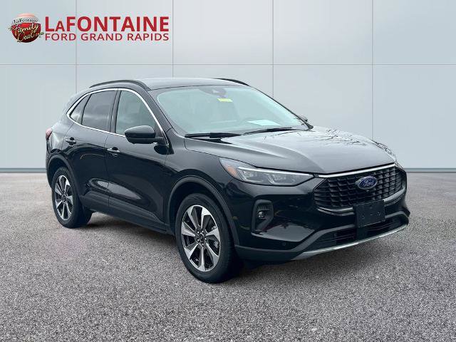 Certified 2024 Ford Escape Platinum AWD/4WD image 3