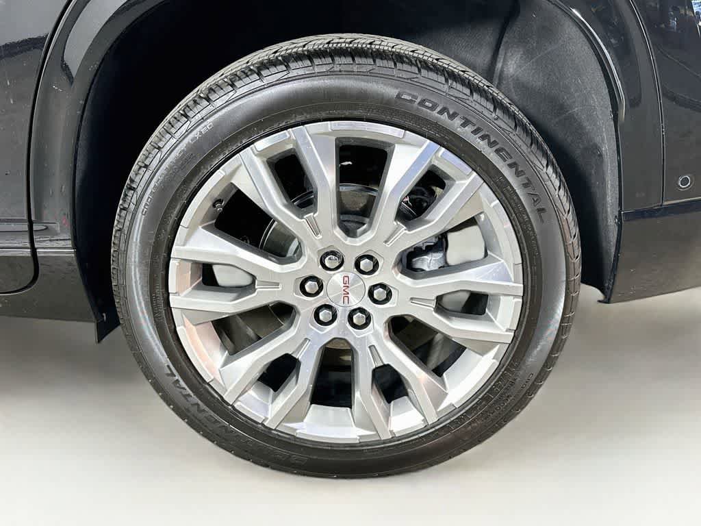 Used 2026 GMC Acadia Denali w/ Super Cruise Package FWD image 8