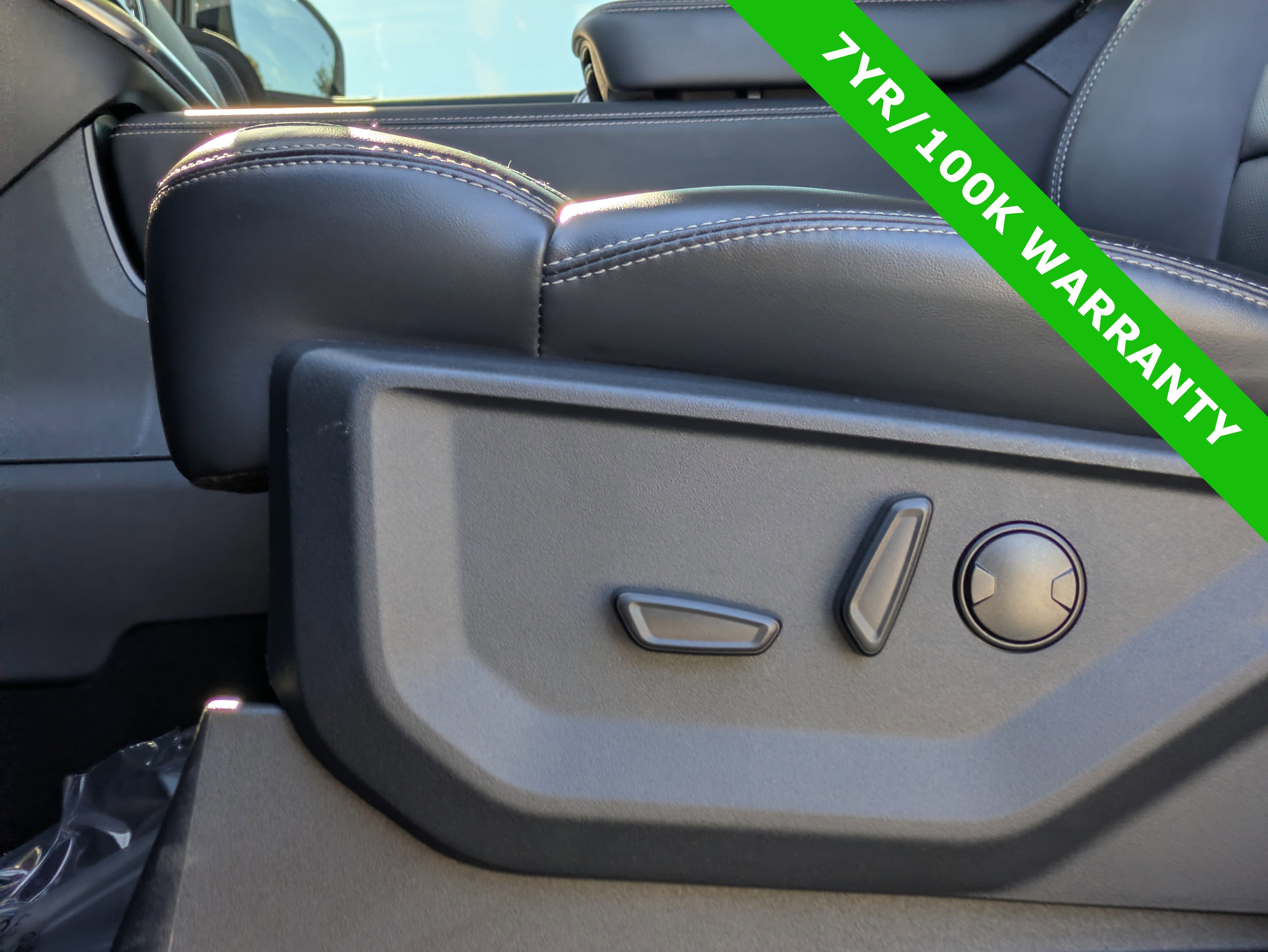 Certified 2025 Ford Expedition Max Platinum image 26