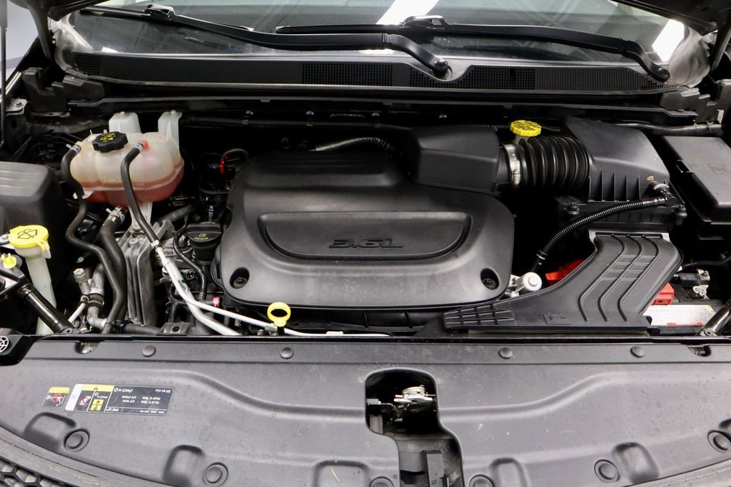 Used 2023 Chrysler Voyager LX FWD image 16