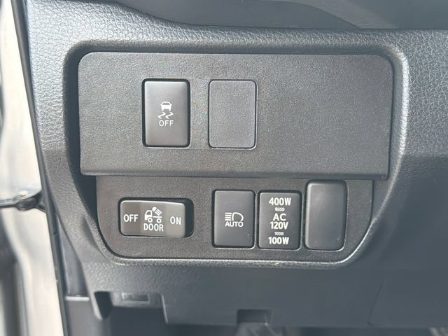 Used 2022 Toyota Tacoma TRD Off-Road w/ Technology Package AWD/4WD image 32