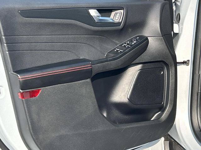 Certified 2025 Ford Escape ST-Line AWD/4WD image 25