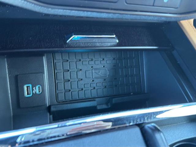 Certified 2024 Ford Expedition Platinum image 22