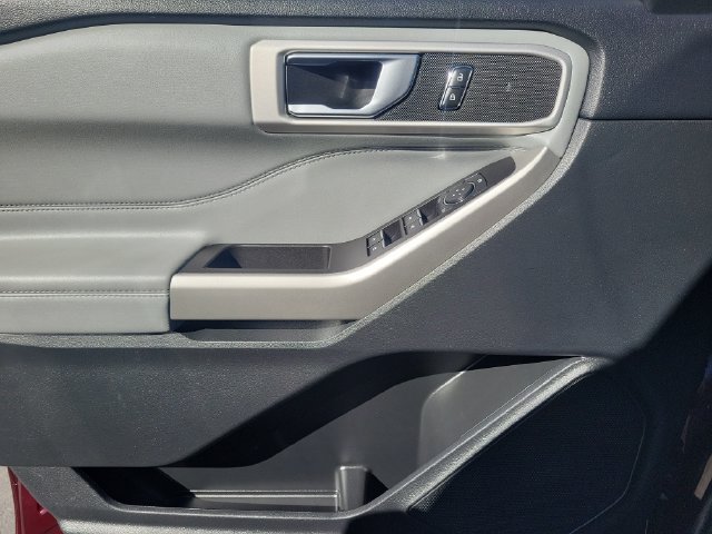 Certified 2022 Ford Explorer XLT w/ Equipment Group 202A RWD image 21