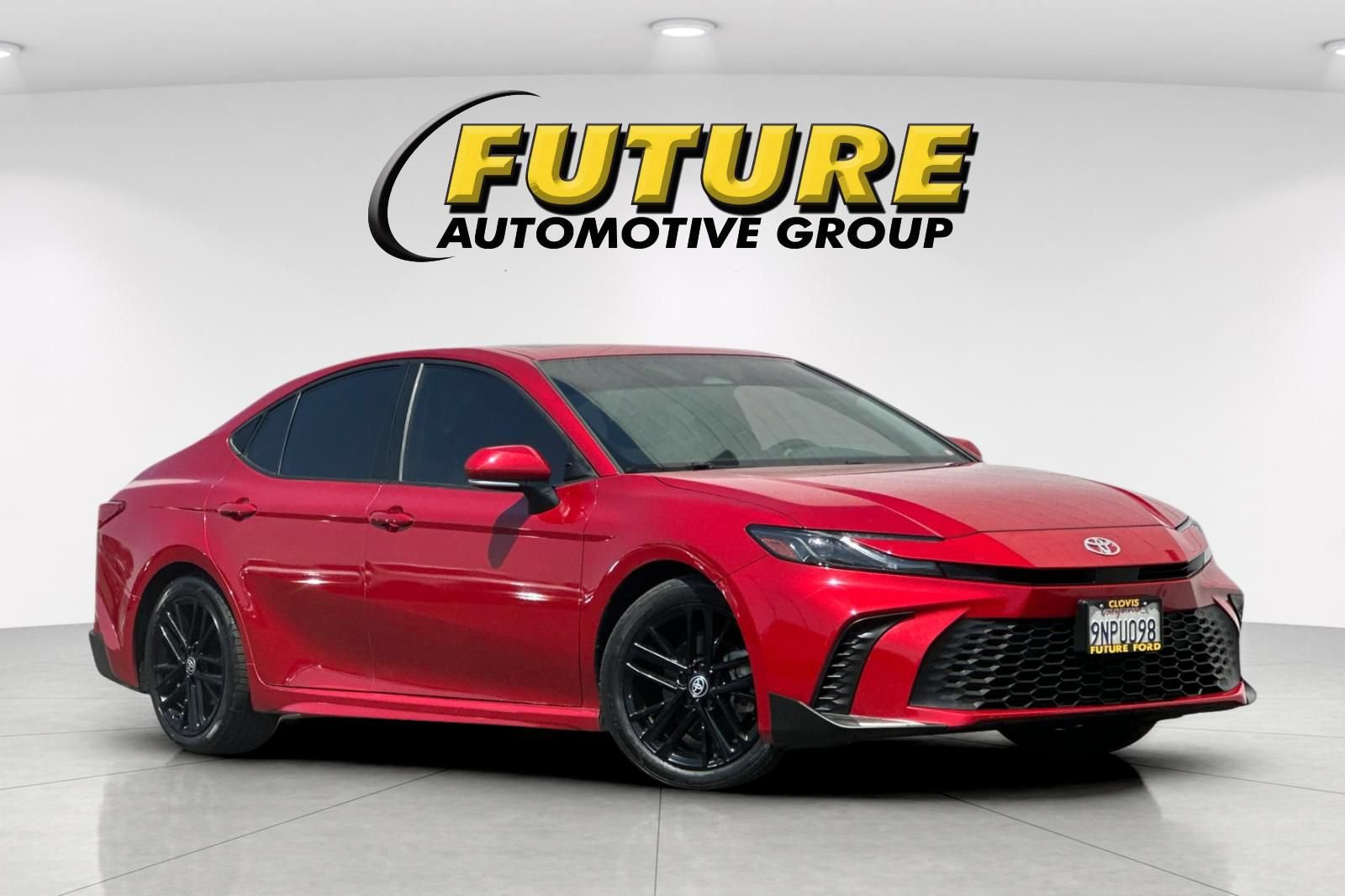 Used 2025 Toyota Camry SE w/ Multimedia Upgrade Package