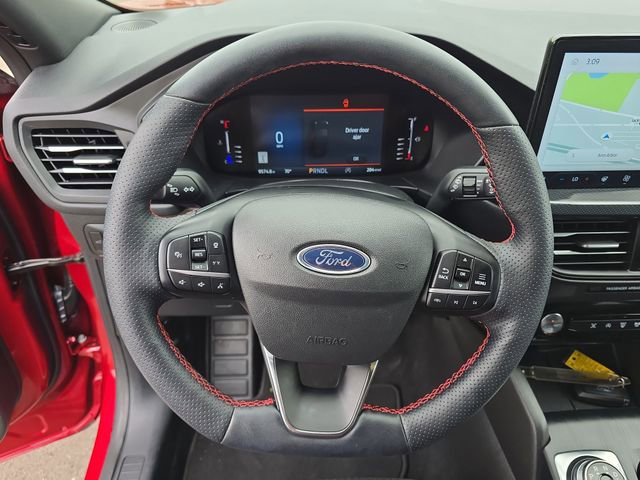 Certified 2024 Ford Escape ST-Line w/ Tech Pack #1 AWD/4WD image 17