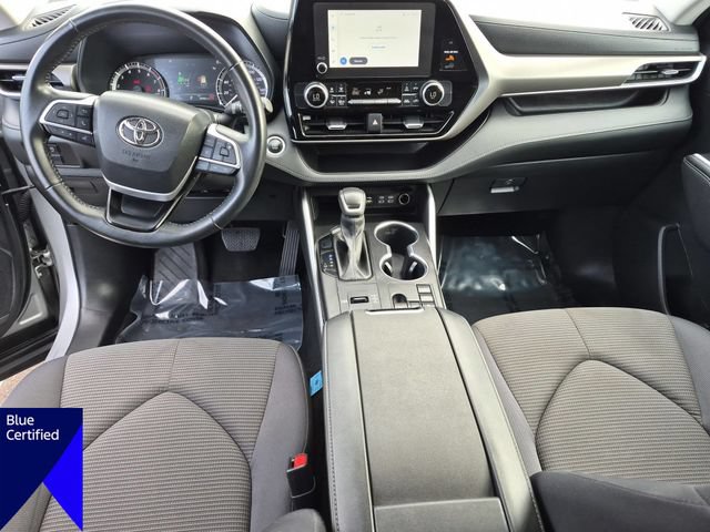 Used 2024 Toyota Highlander LE FWD image 31