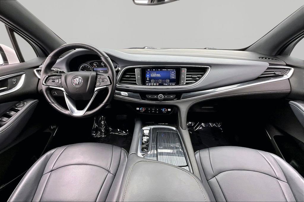 Used 2024 Buick Enclave Essence w/ Experience Buick Package AWD/4WD image 16