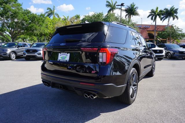 Certified 2025 Ford Explorer ST w/ Sun And Sound Package AWD/4WD image 7