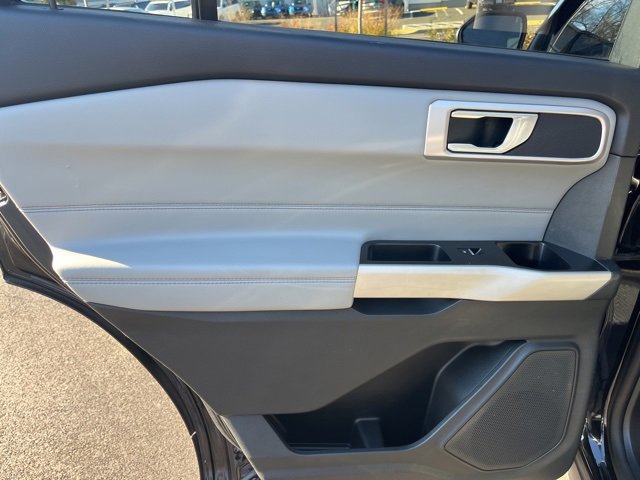 Certified 2021 Ford Explorer XLT w/ Equipment Group 202A image 21