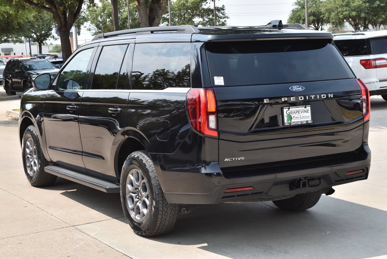 Certified 2025 Ford Expedition Active RWD image 10