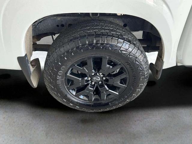 Used 2023 Nissan Frontier SV w/ Midnight Edition Package AWD/4WD image 32