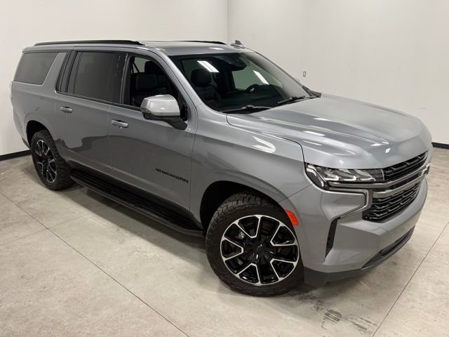 Used 2022 Chevrolet Suburban RST w/ Luxury Package image 41