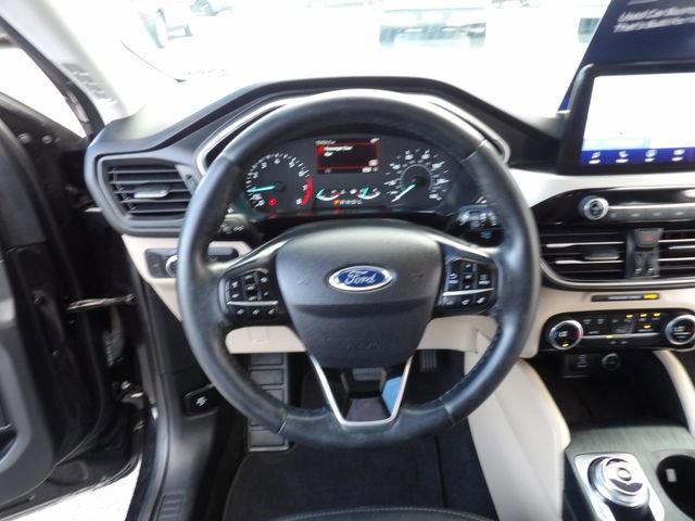 Certified 2021 Ford Escape SE w/ SE Sport Appearance Package image 19