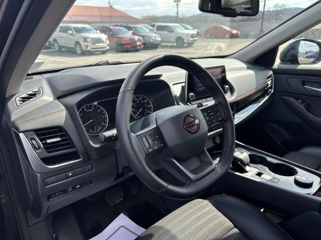 Used 2025 Nissan Rogue SV w/ Rock Creek Premium Package image 19