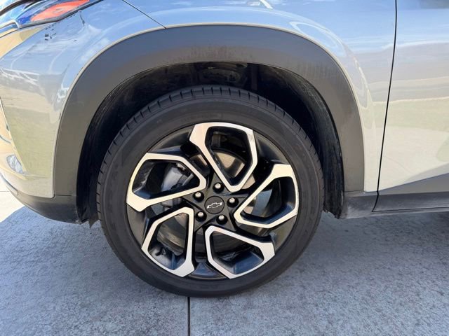 Used 2024 Chevrolet Trax RS w/ Sunroof Package FWD image 4