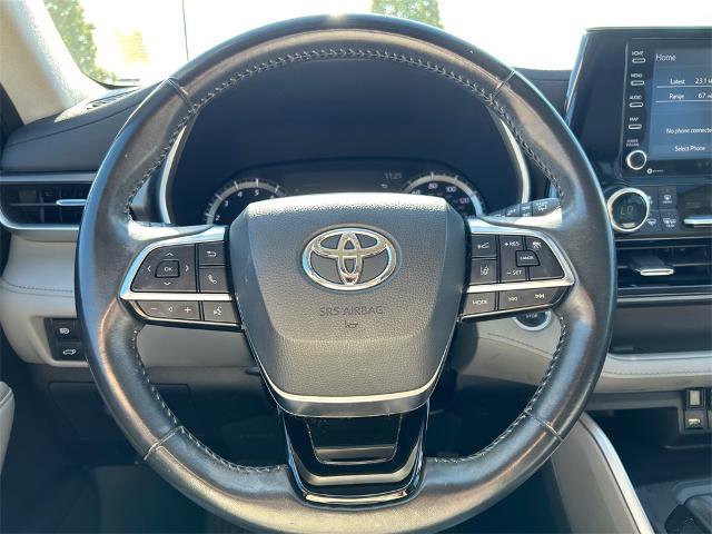 Used 2021 Toyota Highlander XLE image 23