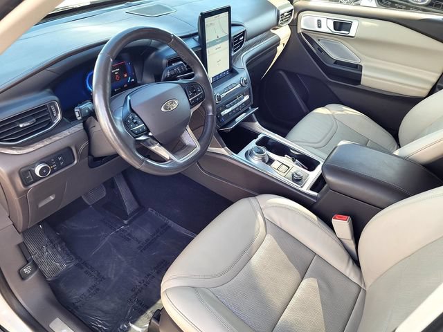 Certified 2020 Ford Explorer Platinum w/ Premium Technology Package AWD/4WD image 10