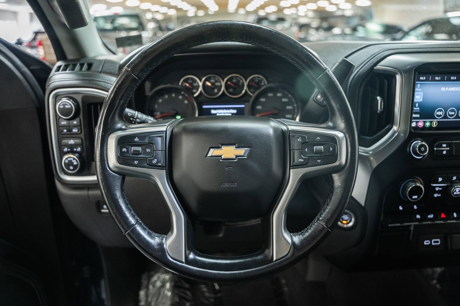 Used 2020 Chevrolet Silverado 1500 LT w/ All-Star Edition AWD/4WD image 34