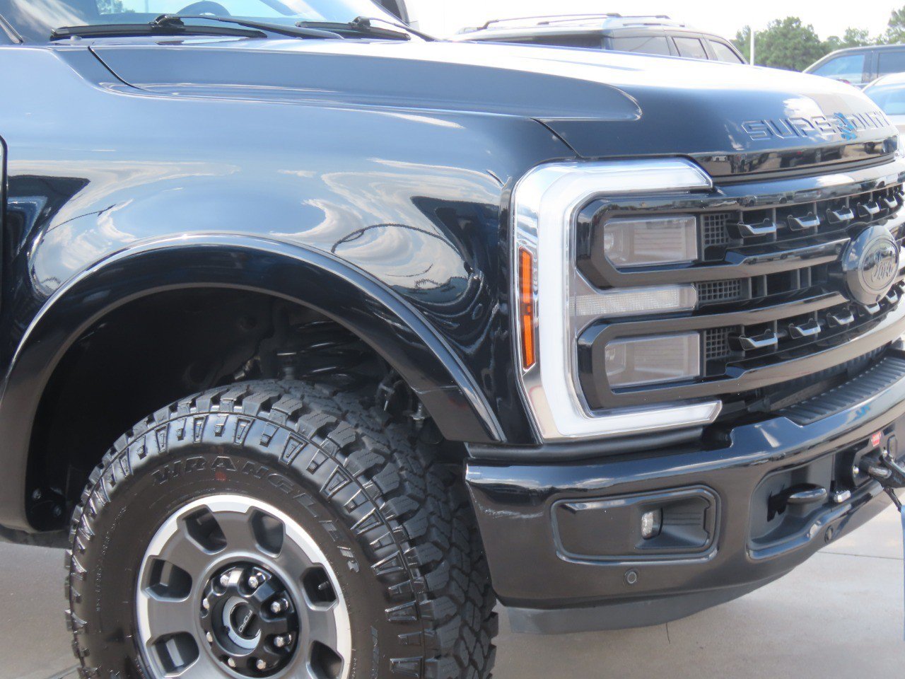 Certified 2024 Ford F350 Platinum w/ Tremor Off-Road Package AWD/4WD image 5