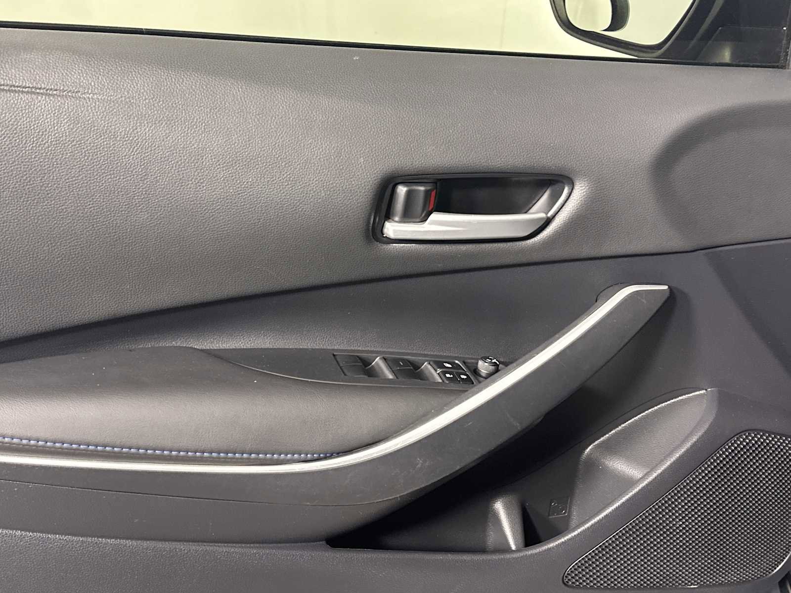 Used 2021 Toyota Corolla SE FWD image 10