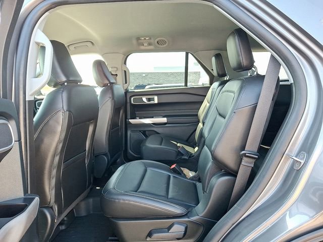 Certified 2023 Ford Explorer XLT w/ Equipment Group 202A image 10