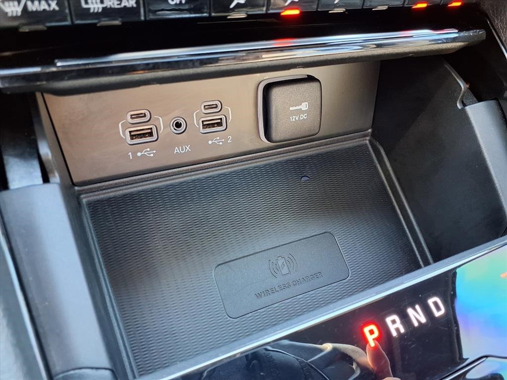 Used 2023 Jeep Grand Cherokee Overland w/ Luxury Tech Group IV image 8