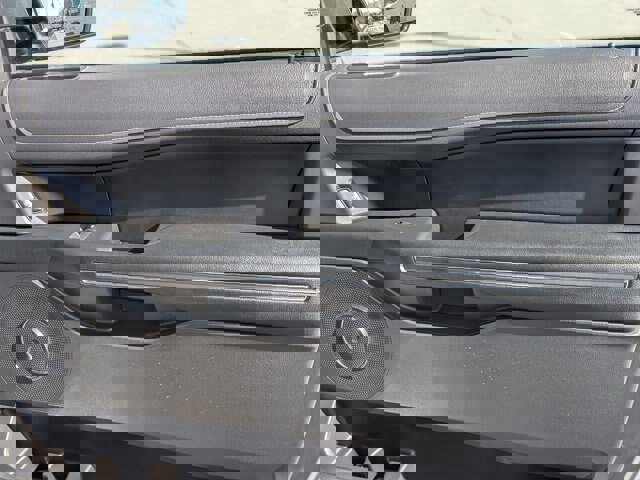 Certified 2023 Ford Expedition XLT image 38