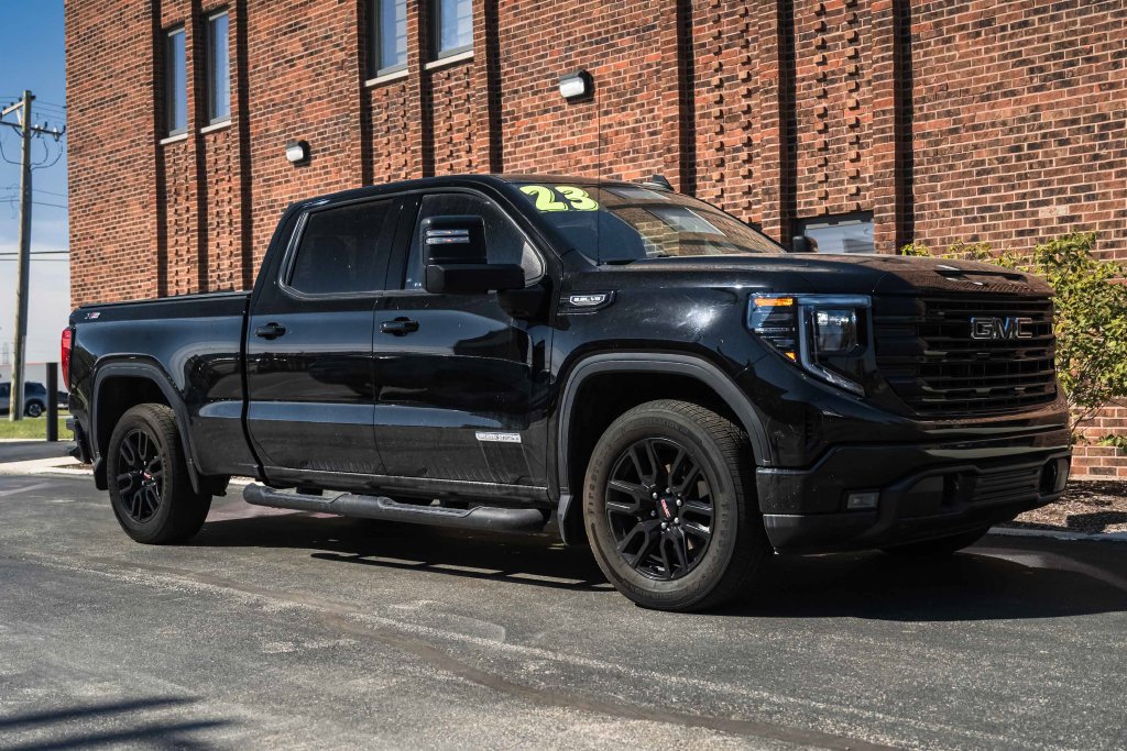 Used 2023 GMC Sierra 1500 Elevation w/ Preferred Package AWD/4WD image 13