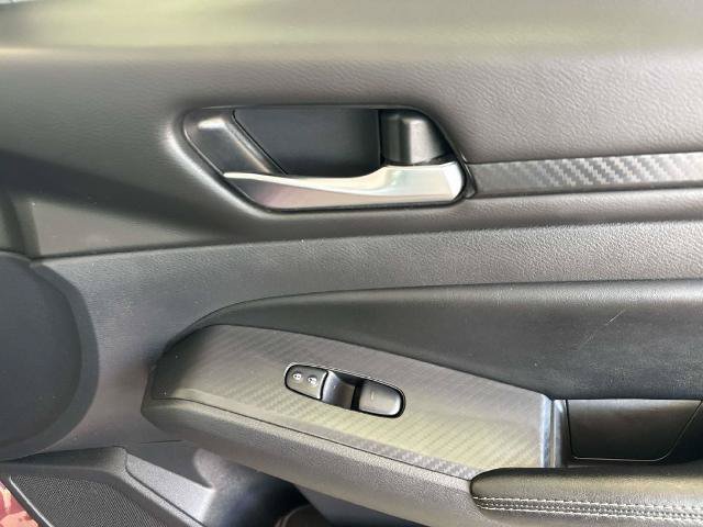 Used 2025 Nissan Altima 2.5 SV FWD image 19