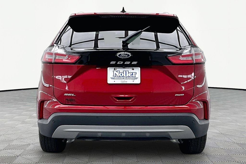 Certified 2023 Ford Edge SEL w/ Convenience Package AWD/4WD image 4