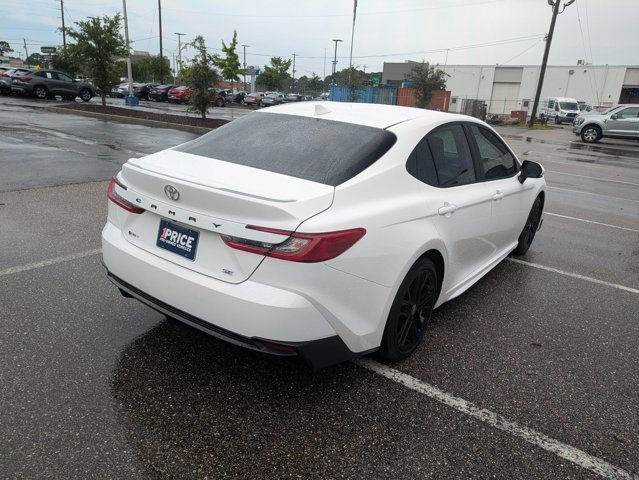 Used 2025 Toyota Camry SE w/ Convenience Package FWD image 5
