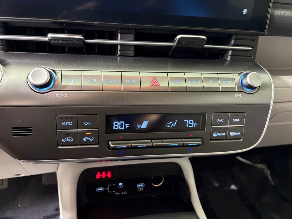Used 2024 Hyundai Kona SEL AWD/4WD image 20