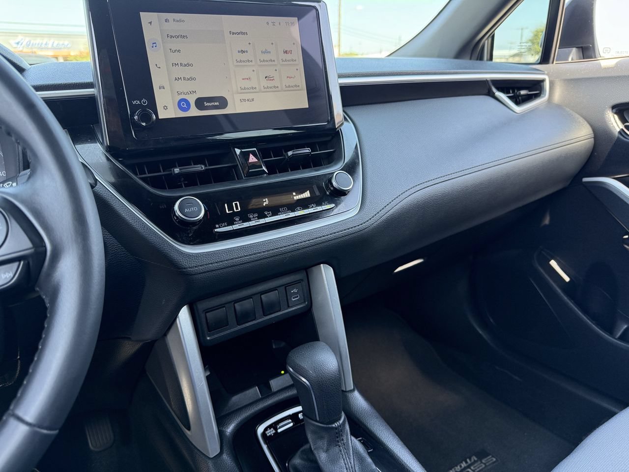Used 2024 Toyota Corolla Cross AWD Hybrid image 16
