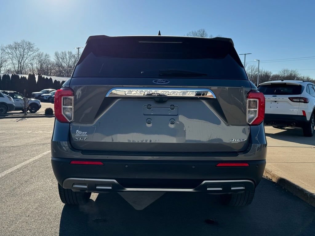 Certified 2024 Ford Explorer XLT w/ Equipment Group 202A AWD/4WD image 6