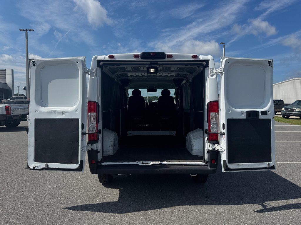 Used 2025 RAM ProMaster 2500 w/ Convenience Group FWD image 18