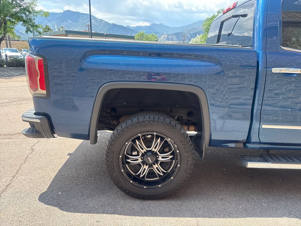 Used 2018 GMC Sierra 1500 SLT AWD/4WD image 32