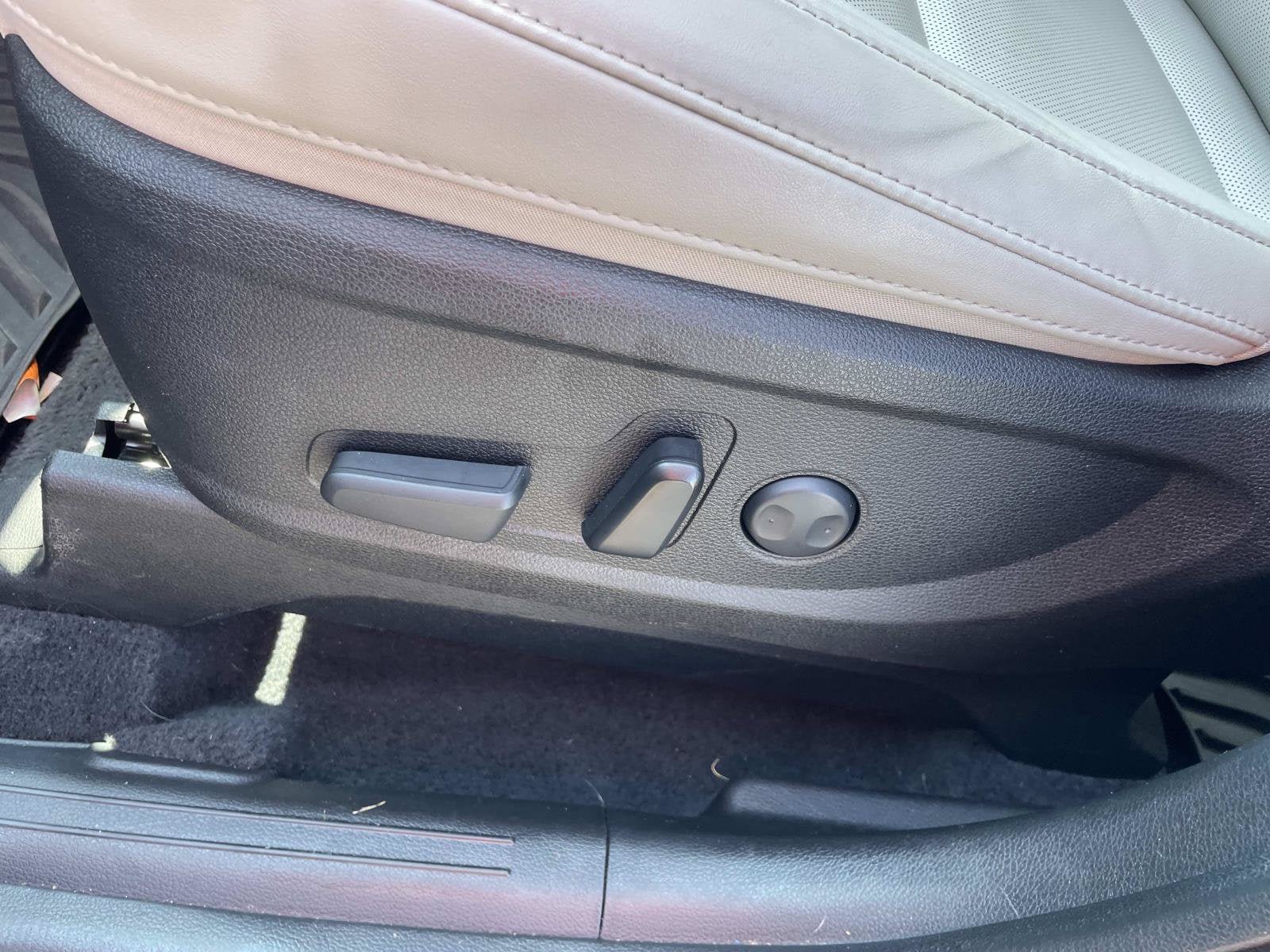 Used 2022 Kia Telluride S FWD image 17